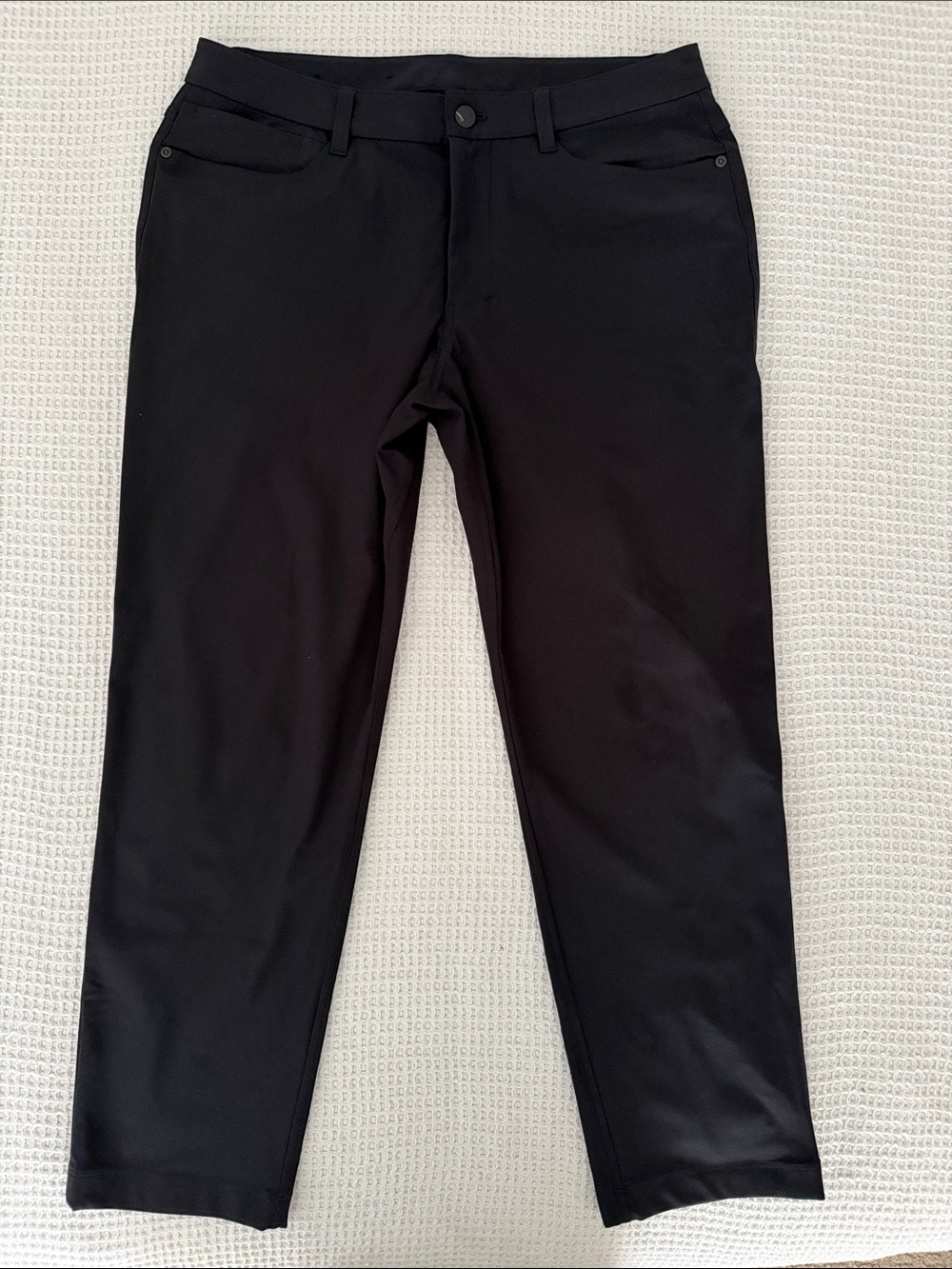 Lululemon ABC Classic - Fit 5 Pocket Pants 28L 31W in Black.